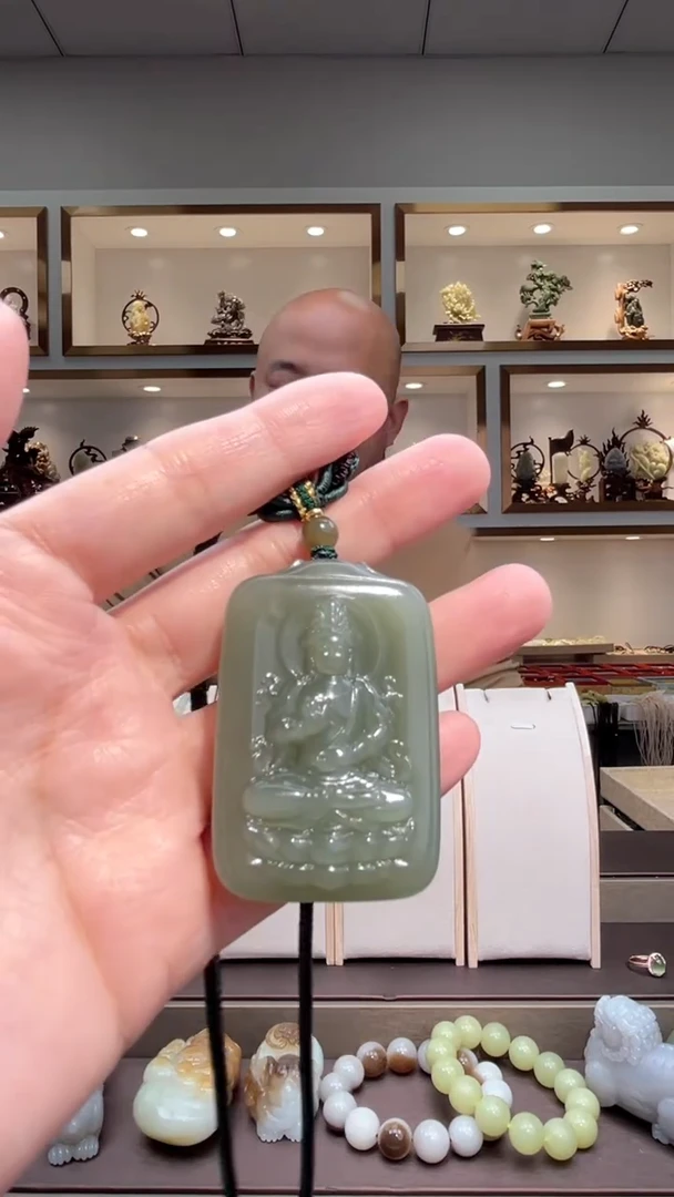 颈饰未镶嵌和田玉苏