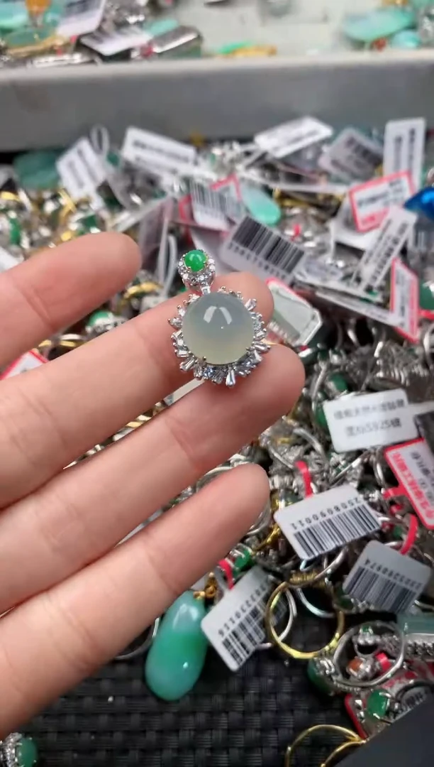 银S925镶嵌戒指翡翠4              3