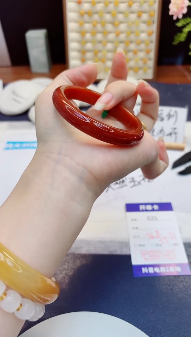 未镶嵌手镯石英质玉25-玛瑙-圈口56