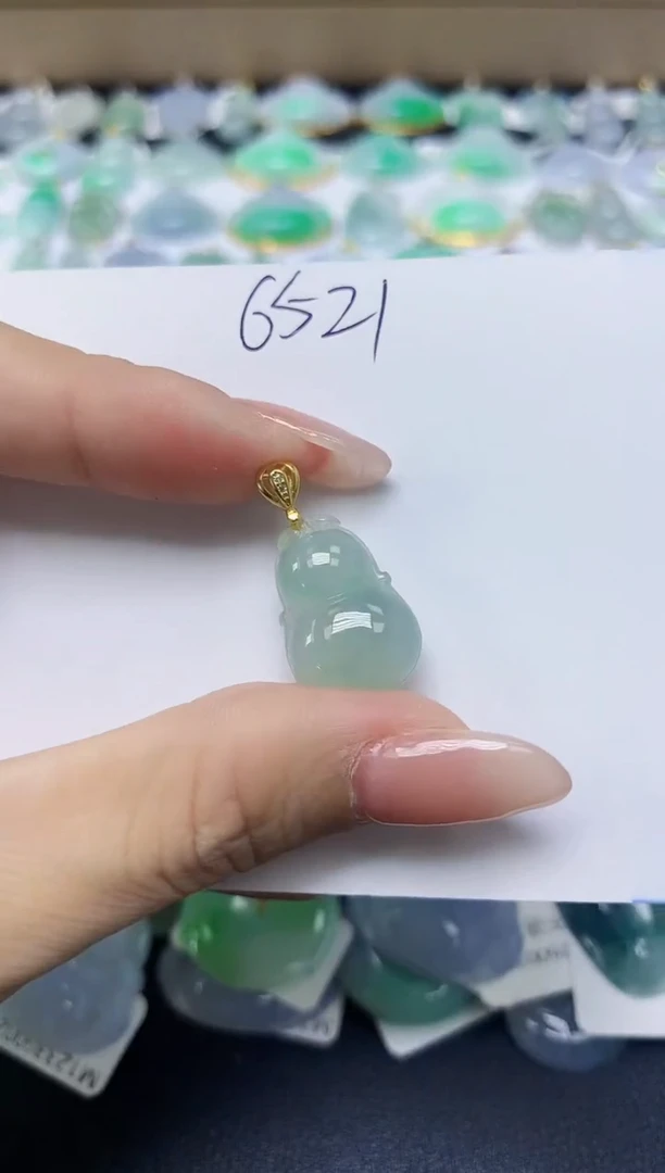 翡翠未镶嵌颈饰天然缅甸翡翠A货