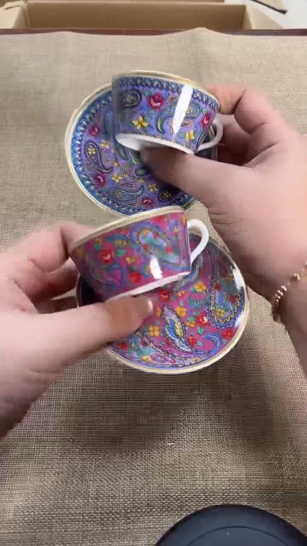 鸣海 皮小桃瓷器  都是大漂亮