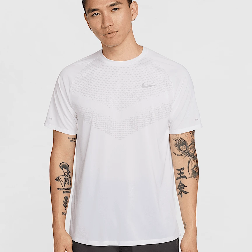 【滔搏联动】NIKE耐克男子速干白色双旦礼跑步短袖T恤HV5204-100