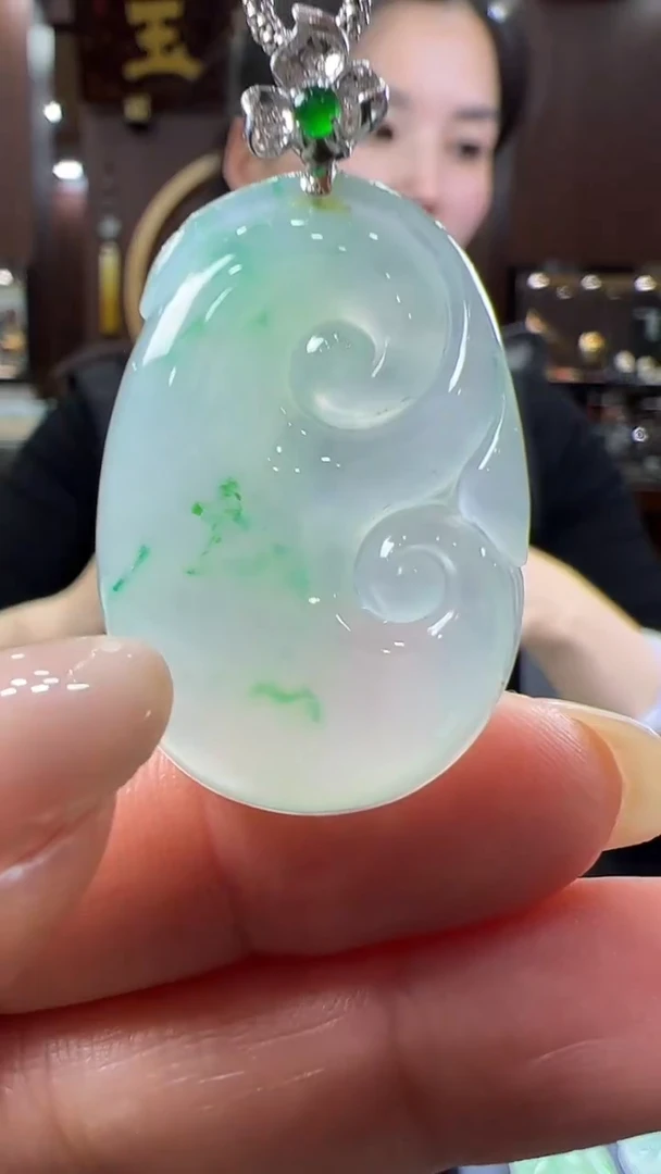 【闪购商品】翡翠挂件18K金镶嵌如意