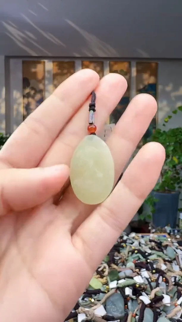 未镶嵌和田玉挂件拍一发一