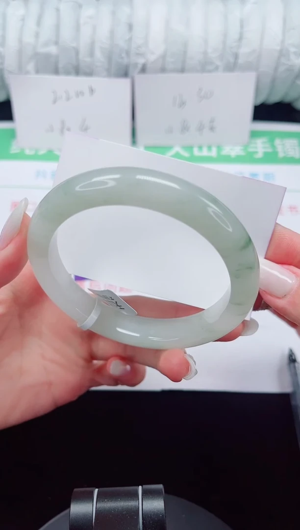 未镶嵌手镯石英质玉259-63/64