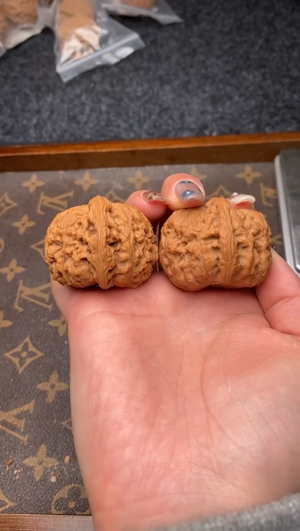 把件文玩核桃B189号44尺南疆石