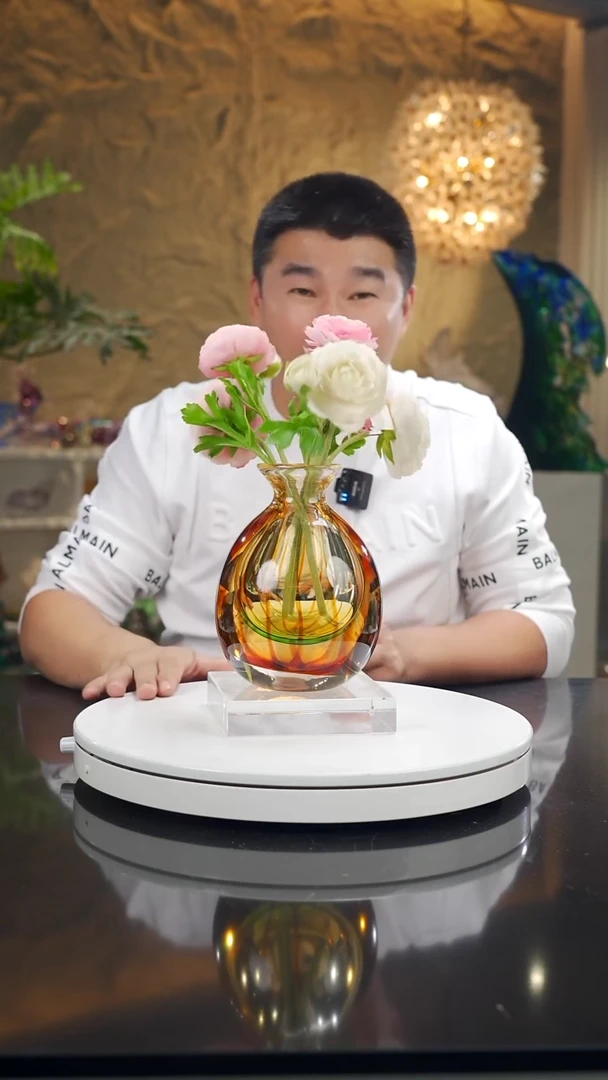摆件福利设计款琥珀绿香薰瓶