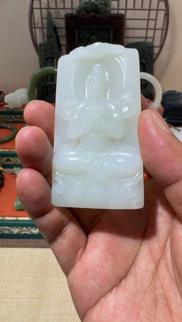 颈饰未镶嵌和田玉多样性发一件