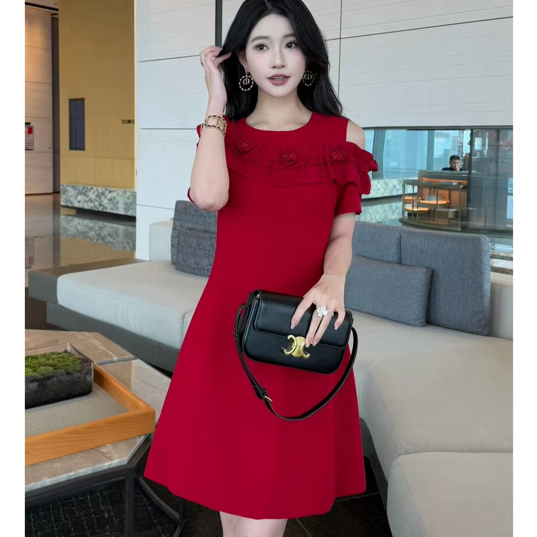 2025夏季新款气质小众设计木耳边露肩小香风连衣裙
