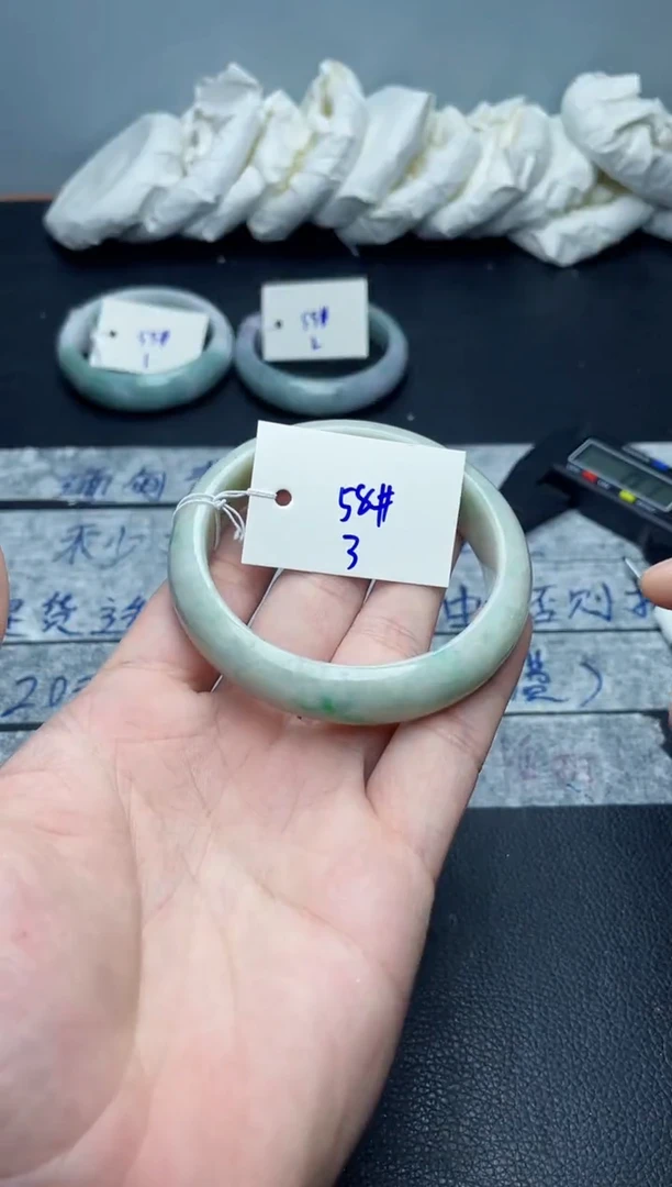 未镶嵌手镯翡翠3