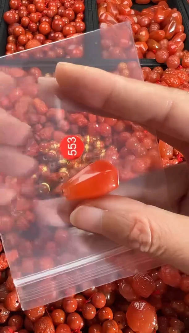 【闪购商品】南红玛瑙颈饰未镶嵌1