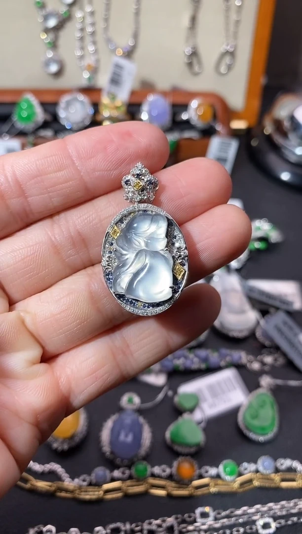 【闪购商品】翡翠吊坠(不含链)18K金镶嵌吊坠