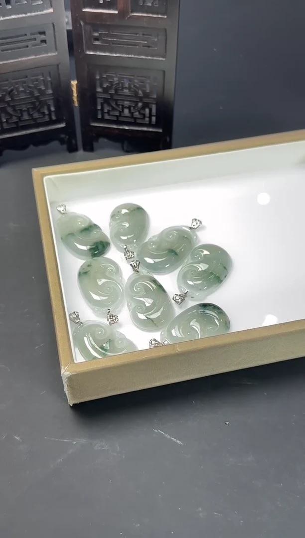 颈饰18K金镶嵌翡翠YM1376-2如意多样性发一件