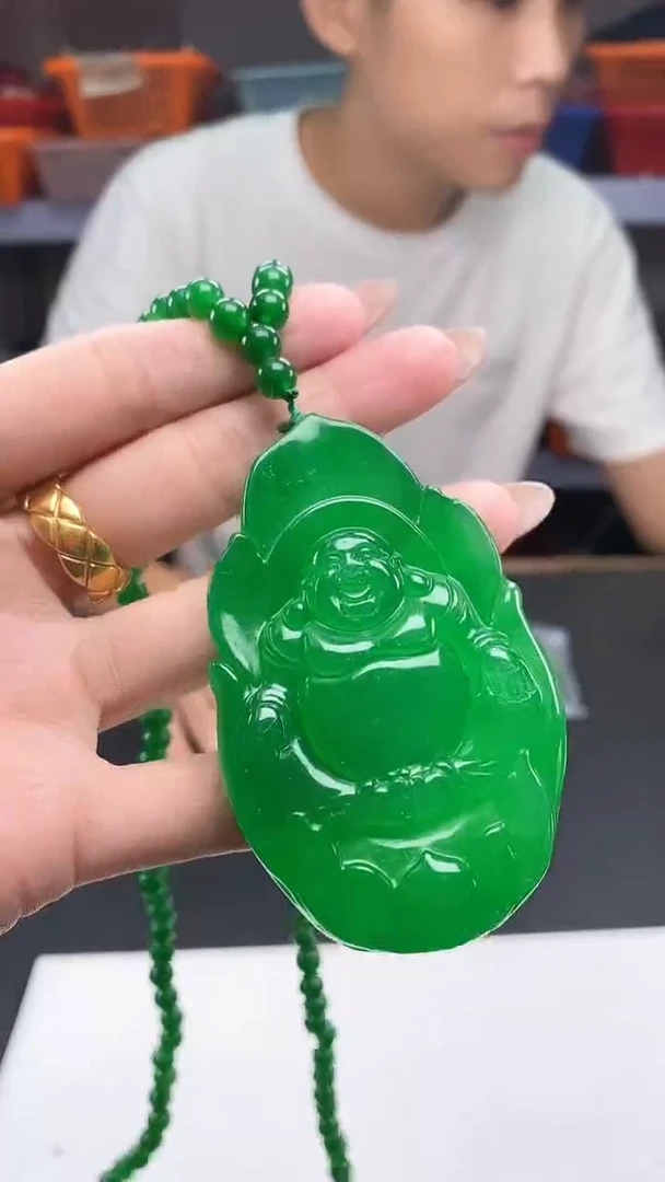 玻璃吊坠(赠链)绿佛