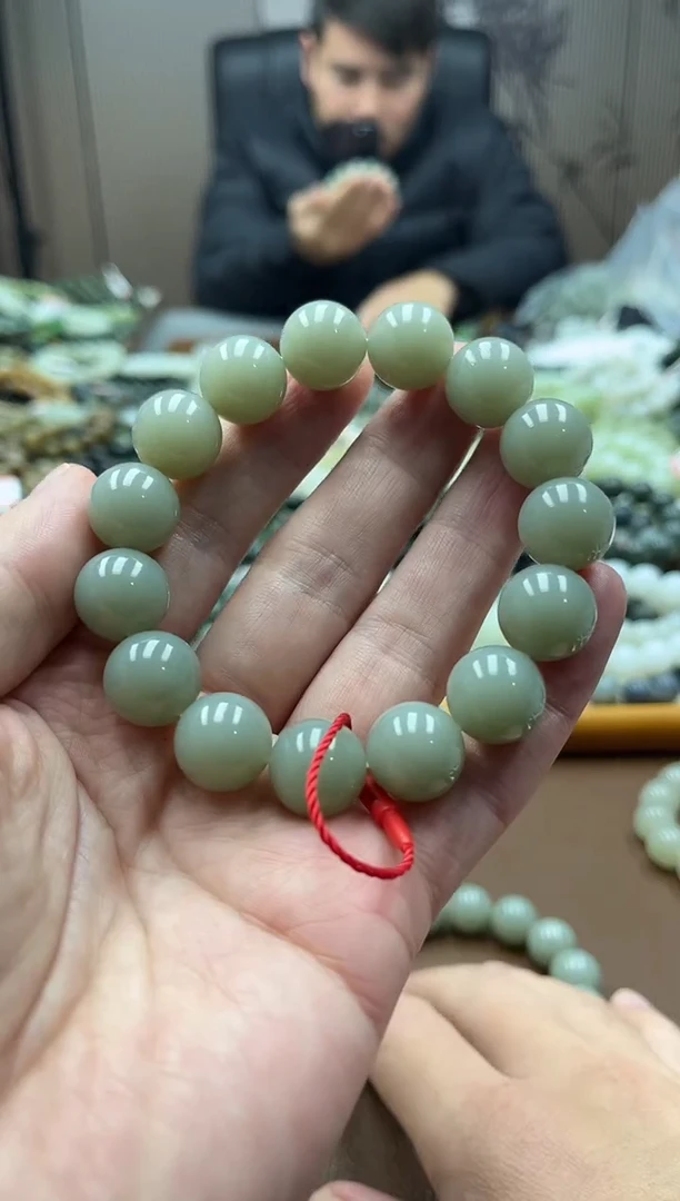 未镶嵌手串和田玉纯天然新疆且末天空蓝14圆