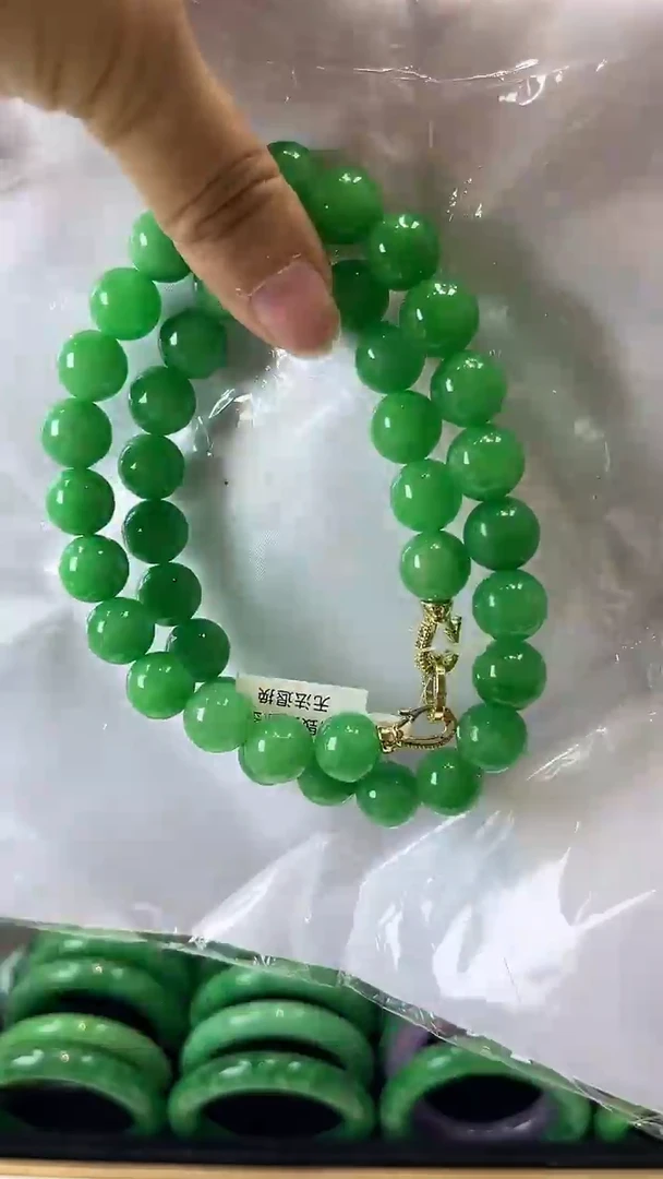 【闪购商品】砖雕闪13 正阳绿项链