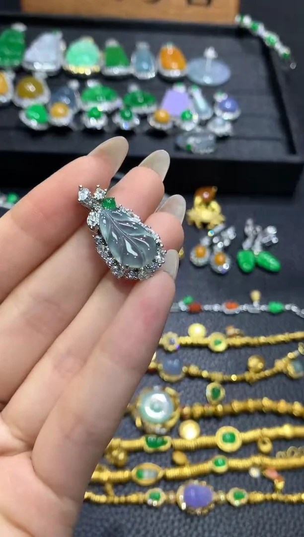 翡翠未镶嵌吊坠(不含链)4不含链随机发货1件
