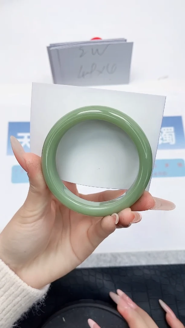 【闪购商品】石英质玉手镯未镶嵌L281-56