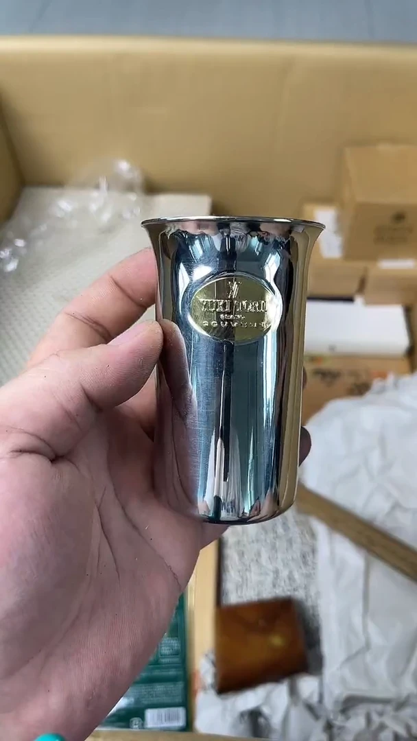 @**姆日瓷回流银色摆件