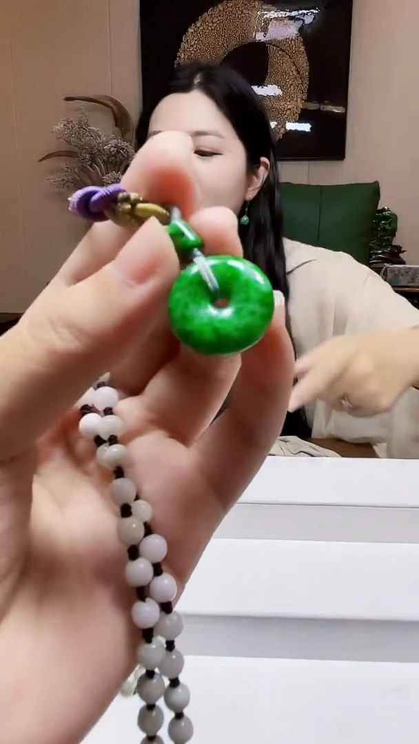 未镶嵌定制翡翠吊坠50