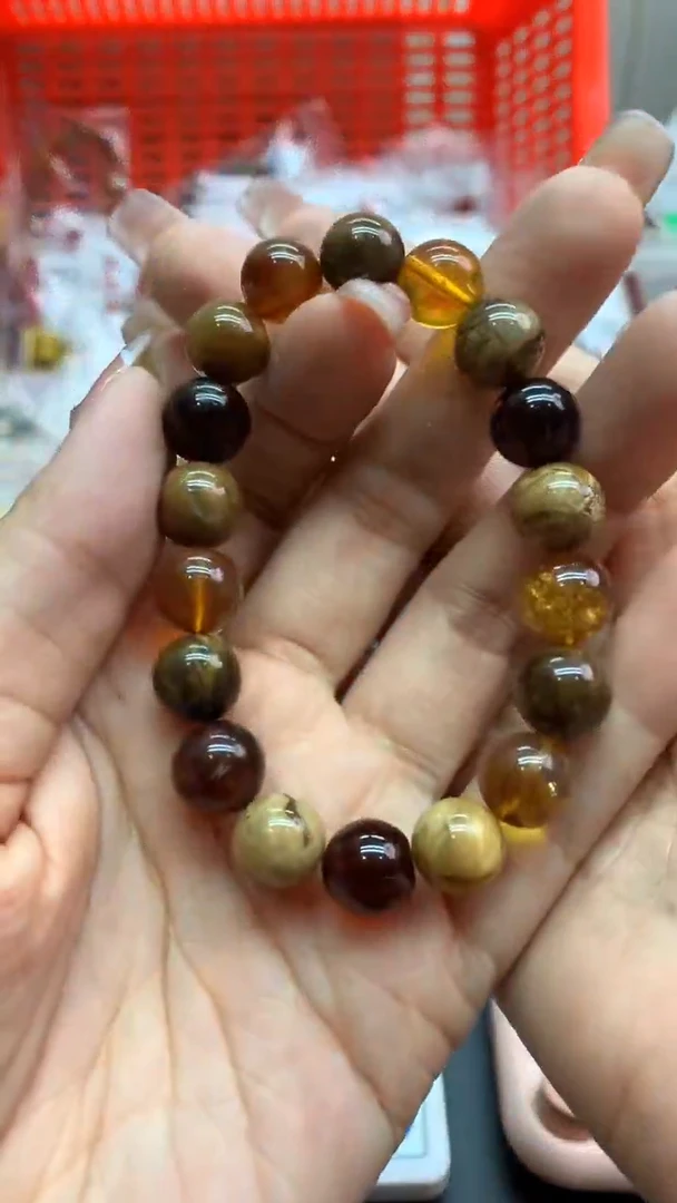 未镶嵌琥珀珠宝奇石657
