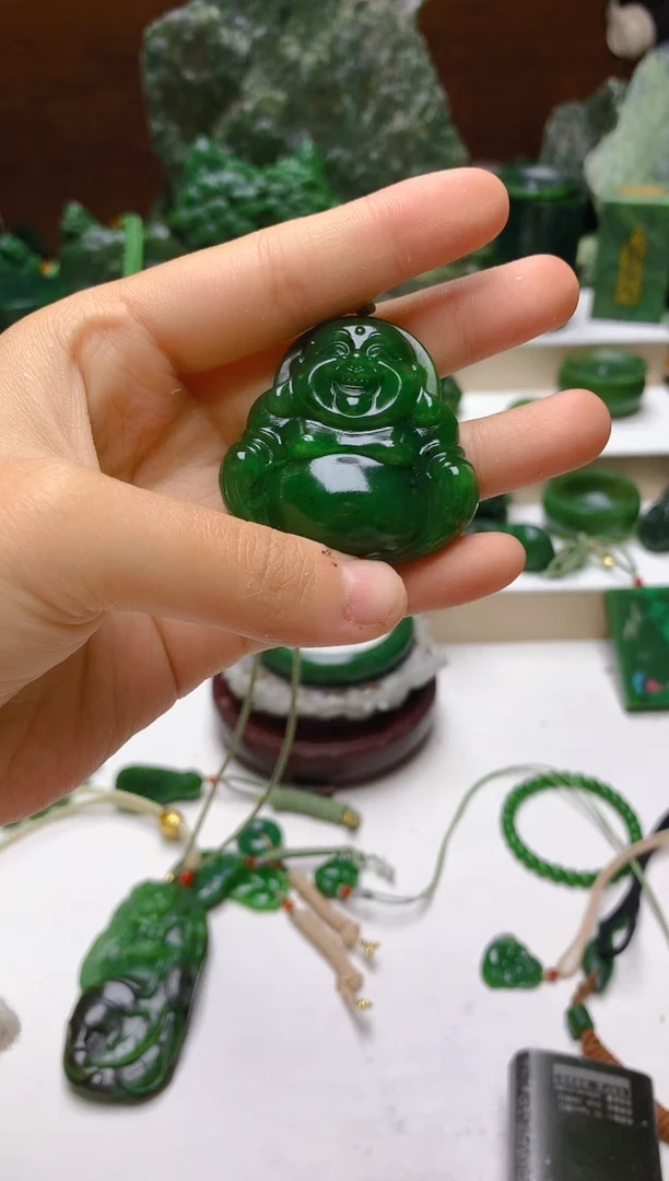 颈饰未镶嵌和田玉（碧玉）45