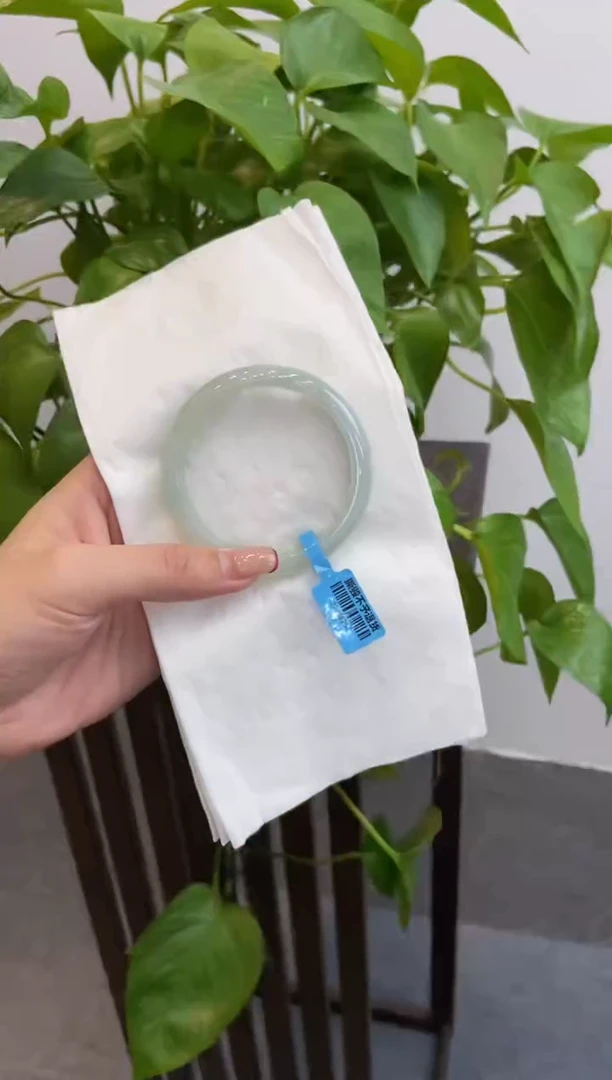 【闪购商品】翡翠手镯未镶嵌00007573