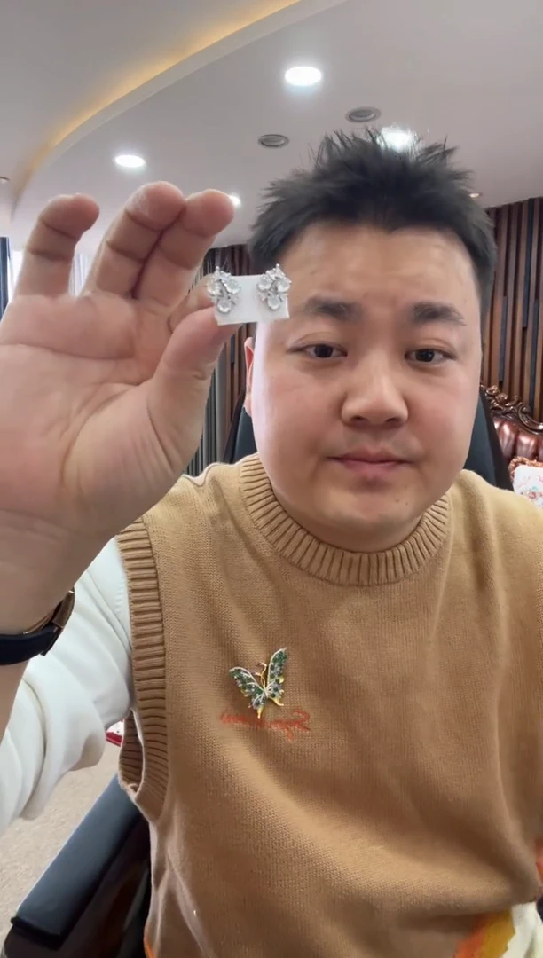 银S925镶嵌翡翠耳饰耳钉