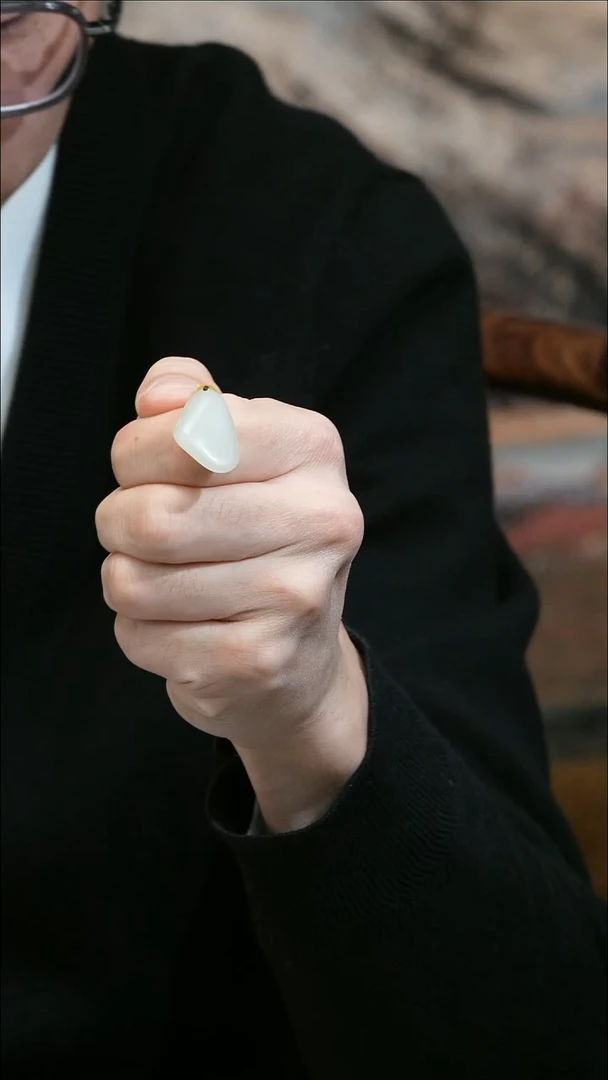 未镶嵌和田玉手机链原石挂件（多样性发货）