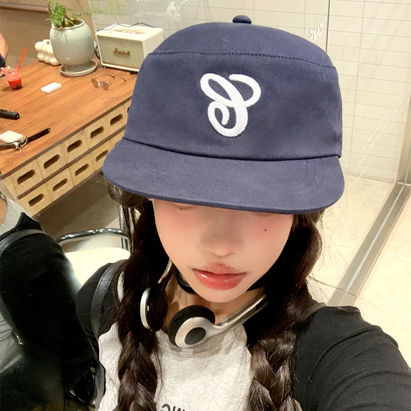 英伦风平顶休闲棒球帽女款千鸟格字母鸭舌帽宽帽檐显脸小百搭帽子