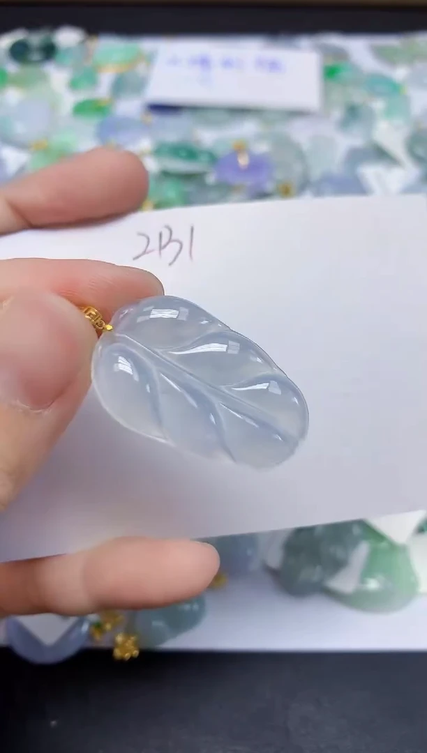 翡翠18K金镶嵌颈饰天然缅甸翡翠A货