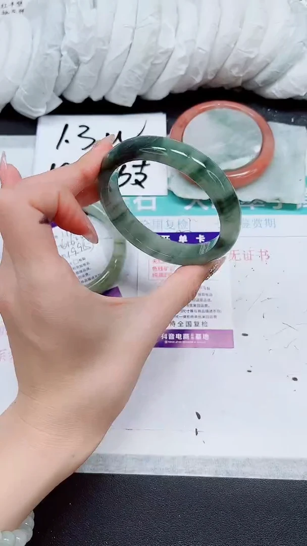 【闪购商品】石英质玉手镯未镶嵌A112-60/61