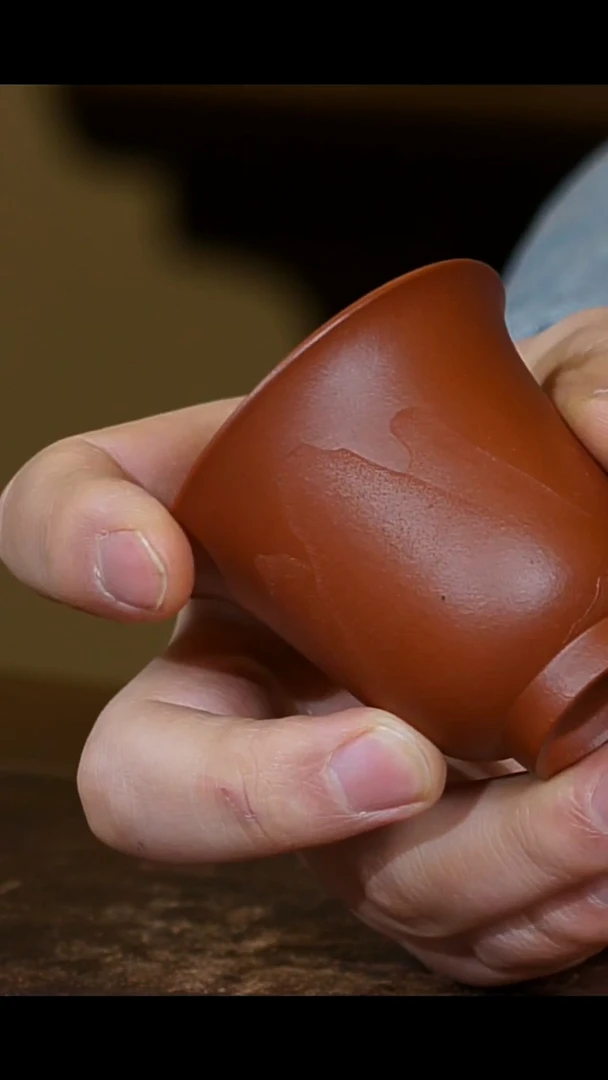 主人杯朱泥闻香主人杯  敬文刻：山水