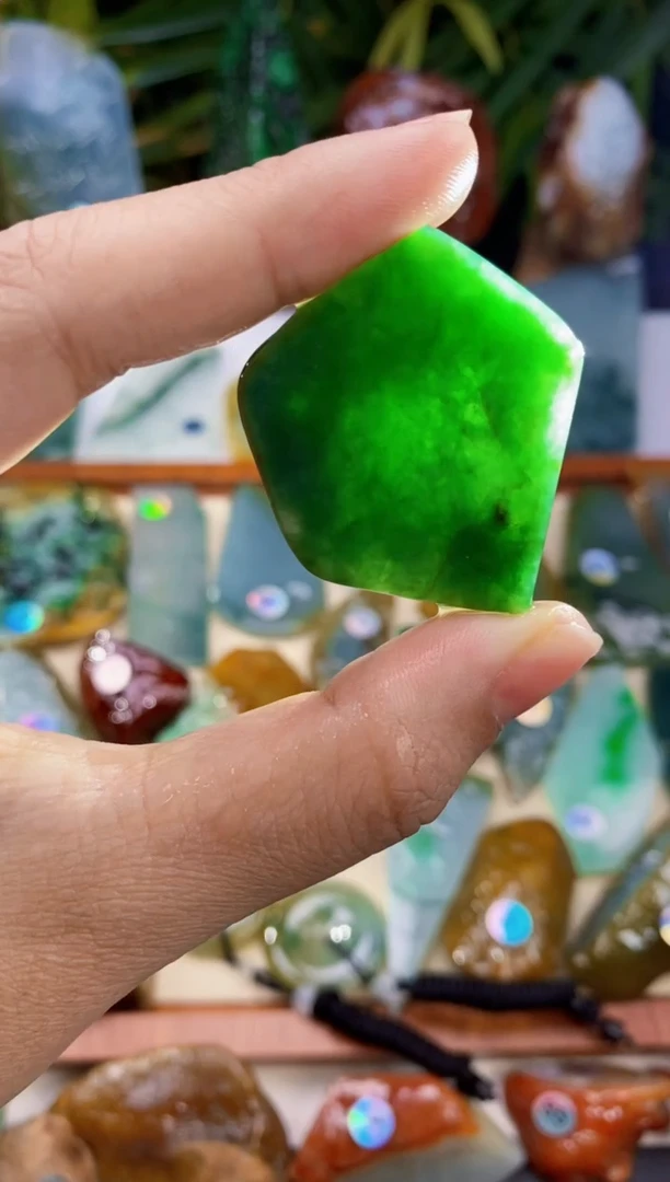 未镶嵌定制翡翠翡翠