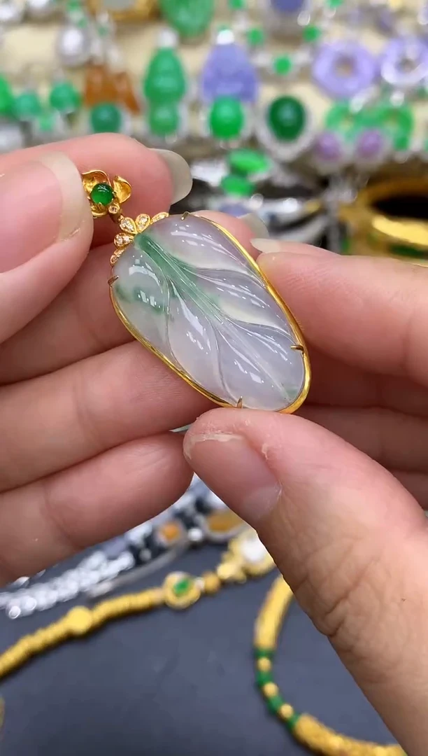 颈饰18K金镶嵌翡翠289-中国好珍宝