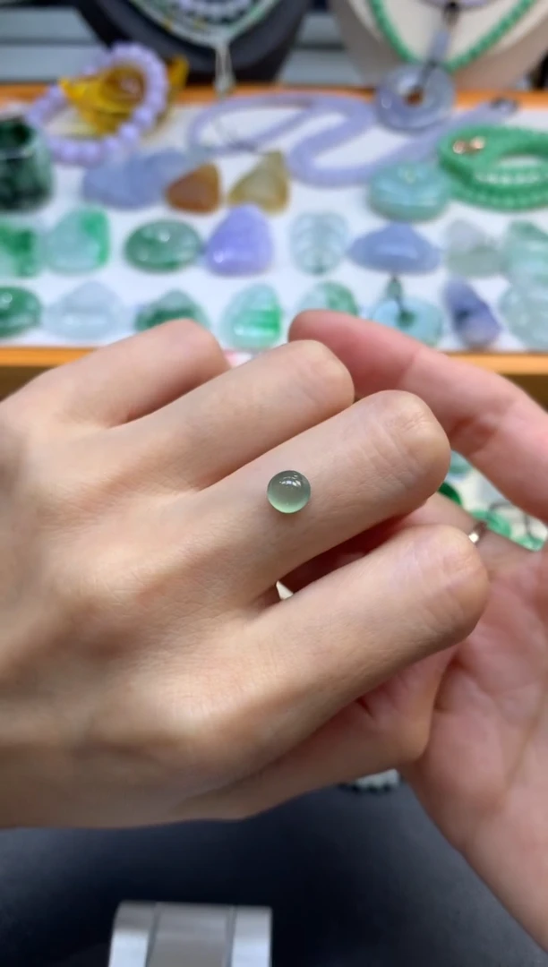 定制翡翠未镶嵌翡翠多样性发