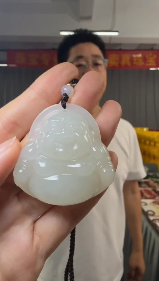 和田玉未镶嵌吊坠(不含链)和田玉佛公吊坠约45*45mm