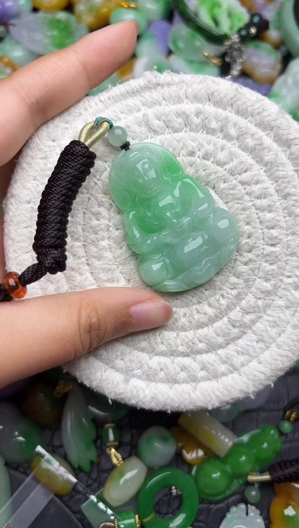 颈饰未镶嵌翡翠缅甸翡翠吊坠