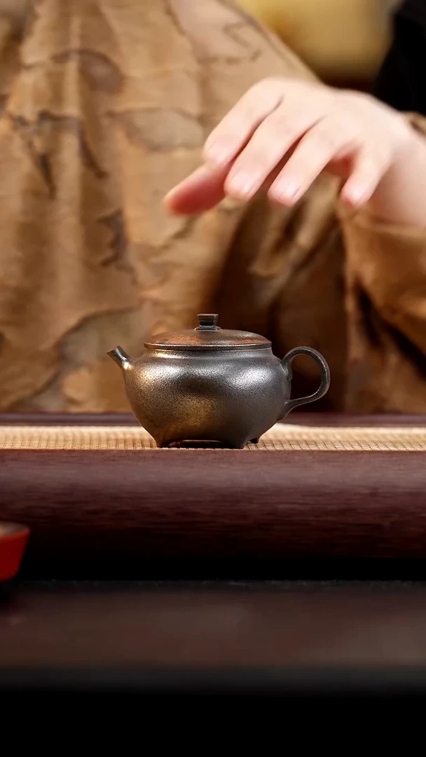 夏*茶壶紫砂柴烧四足