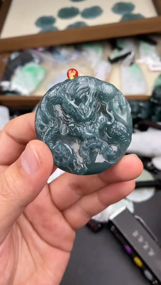 【闪购商品】翡翠颈饰未镶嵌  天然翡翠，一物一图