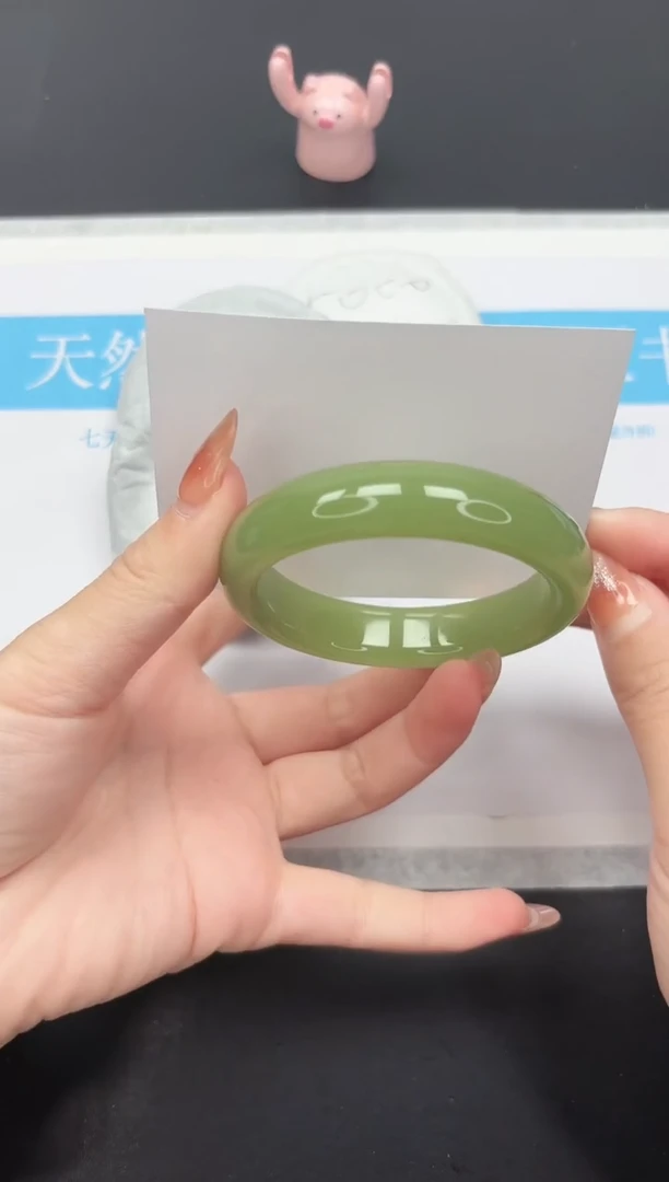 未镶嵌手镯石英质玉48-55.6NYG