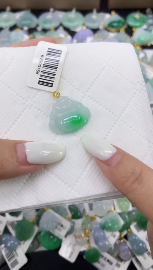颈饰18K金镶嵌翡翠11111111111