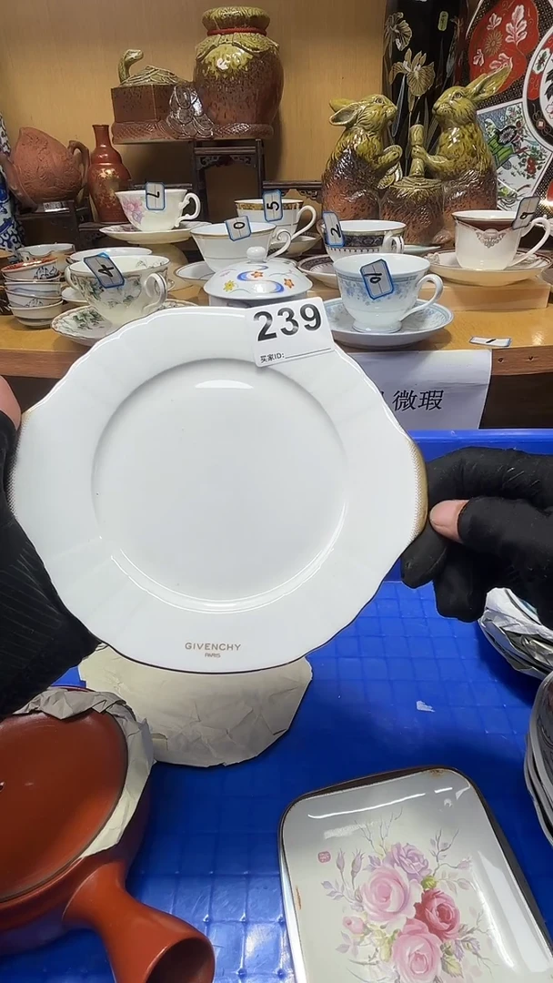 雨*子中古货品默认微瑕