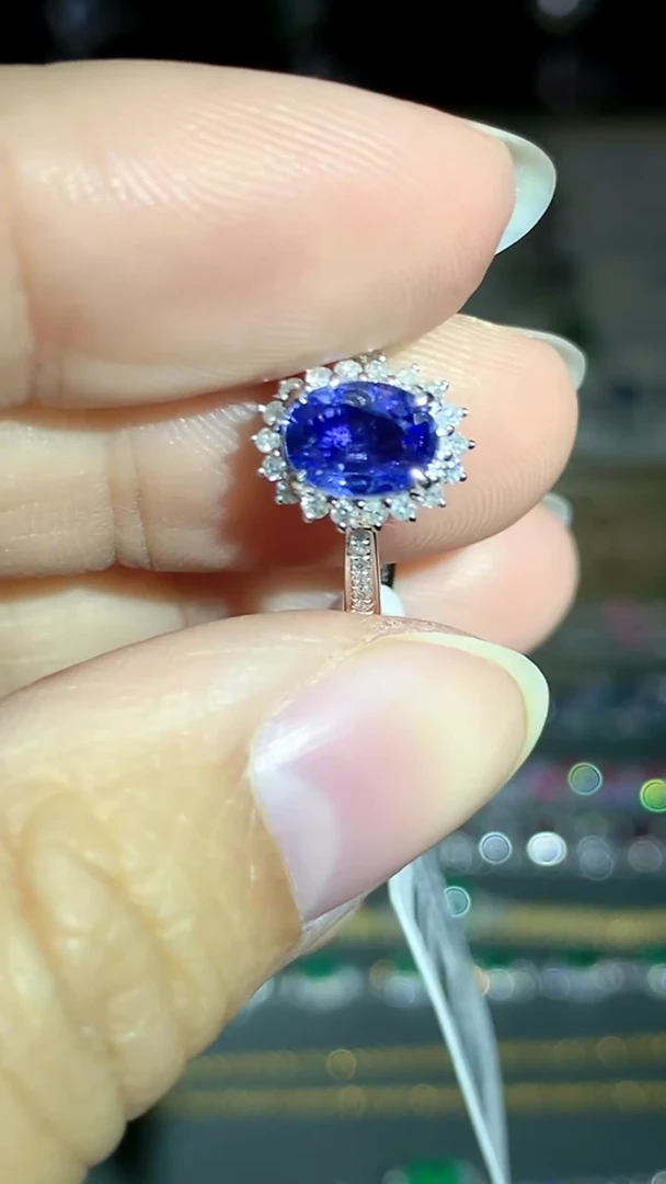 戒指蓝宝石18K金镶嵌·