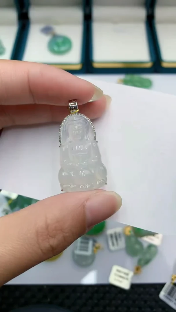 【闪购商品】翡翠颈饰18K金镶嵌            8