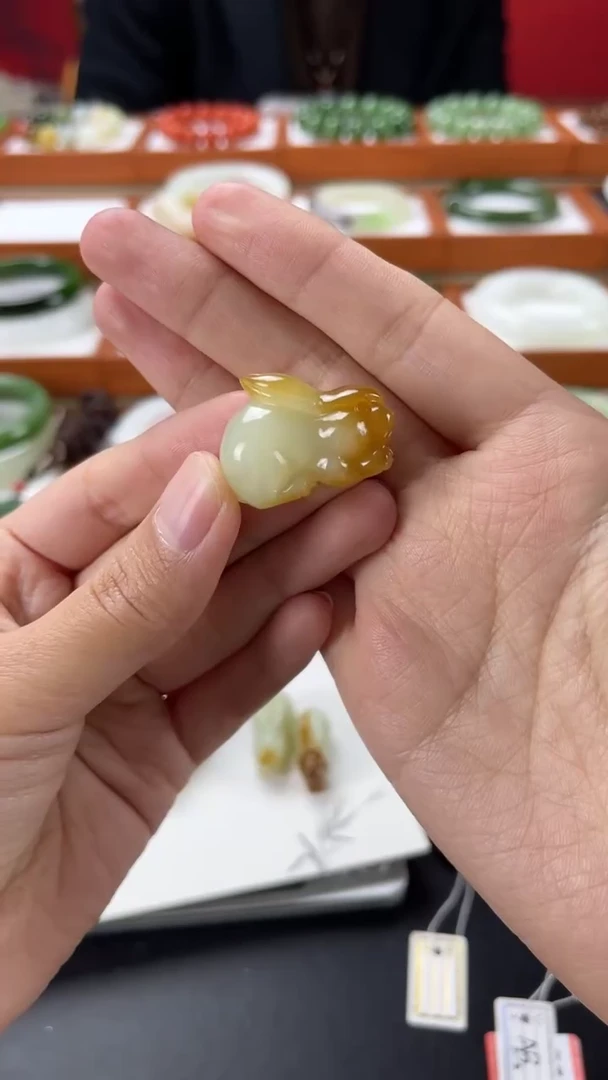 【闪购商品】和田玉颈饰未镶嵌兔子吊坠