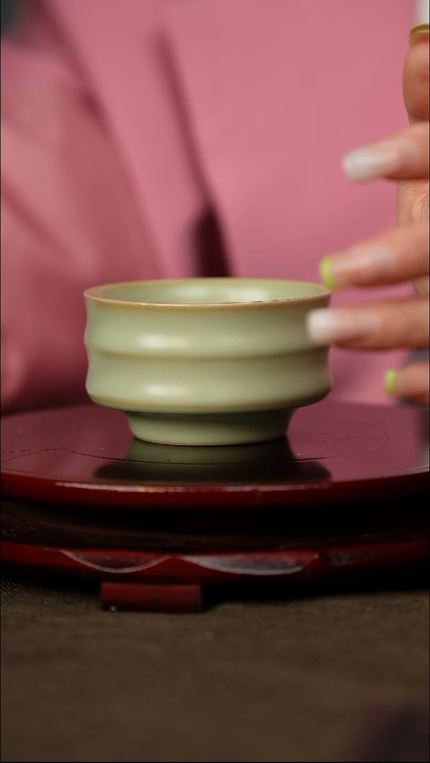 粉青 竹节杯 带底款