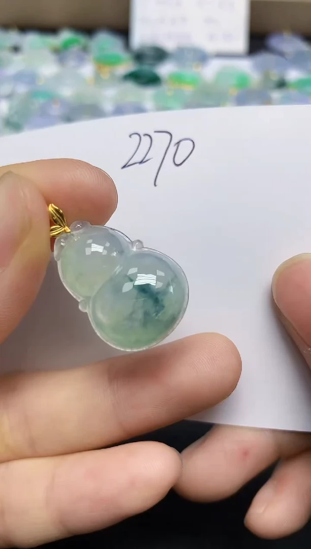 翡翠18K金镶嵌颈饰天然缅甸翡翠A货