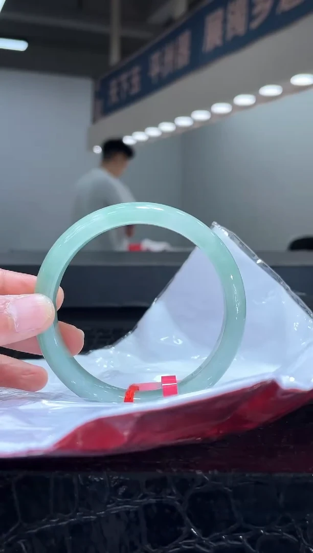 未镶嵌手镯翡翠2
