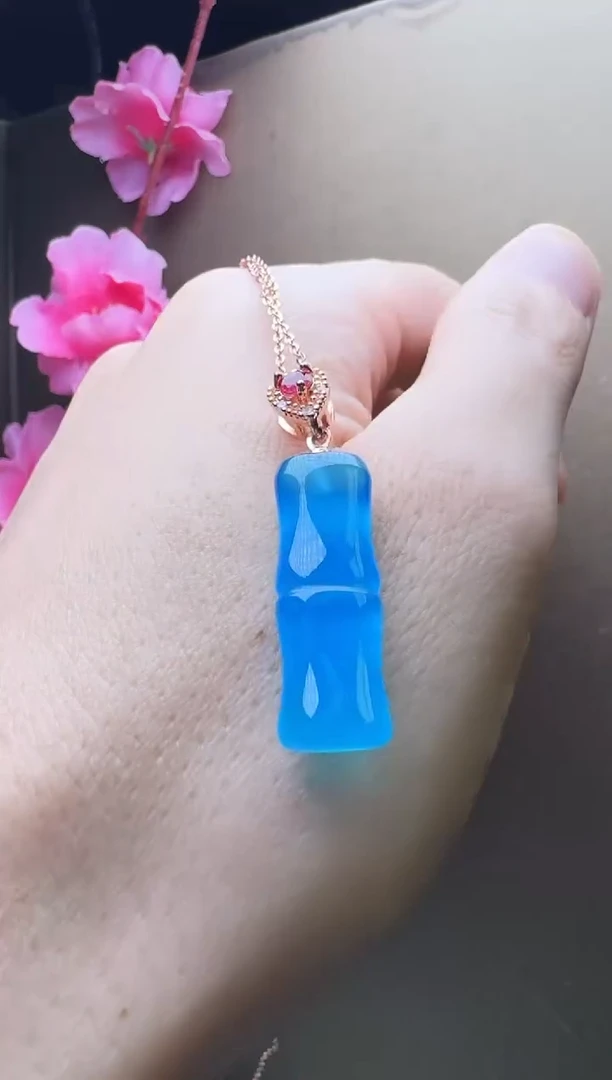 玛瑙/玉髓颈饰合金吊坠